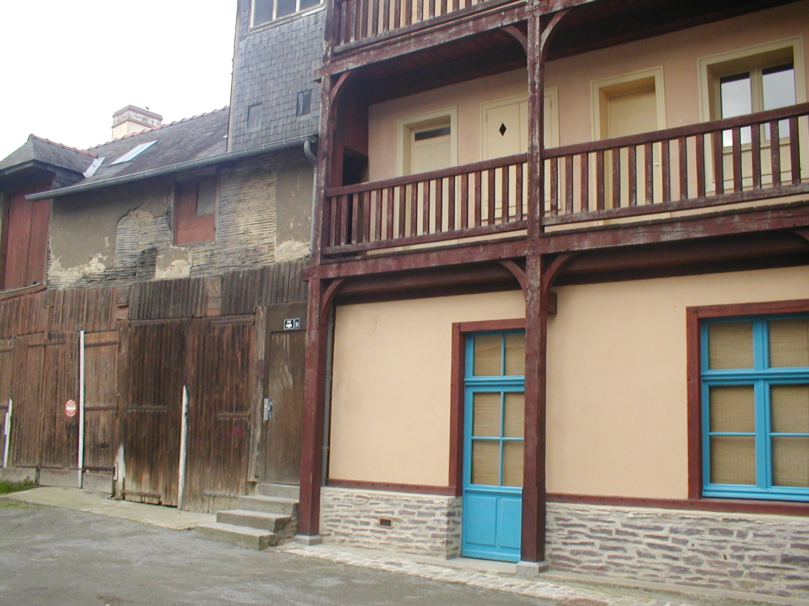 Hostellerie Saint-Michel cour intérieure